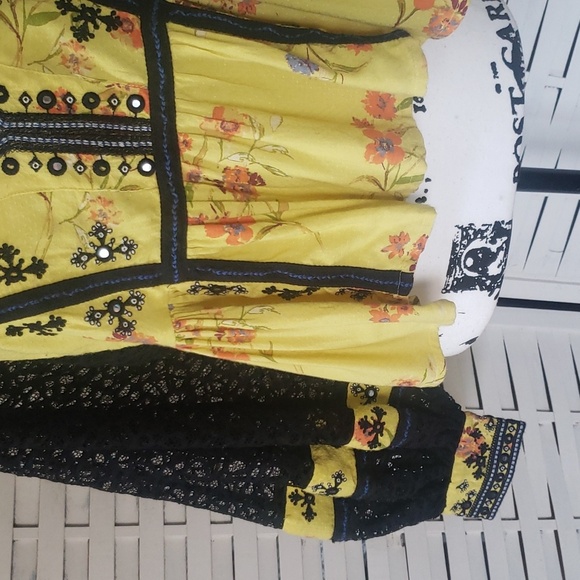Free People yellow and black v-neck peplum wide cuff sleeves embroidery shirt XS - Picture 3 of 7